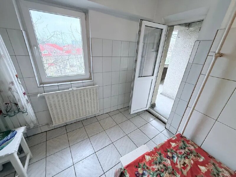 Drumul Sarii, 2 camere, 3/4, stradal.